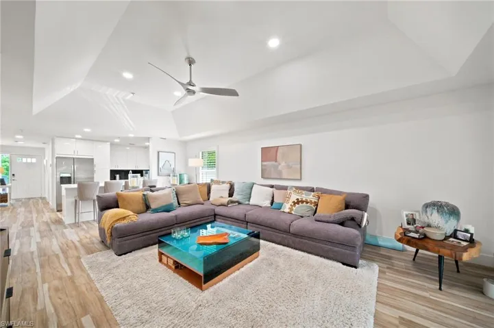 544 10th Ave S 202n, Naples, Florida 34102