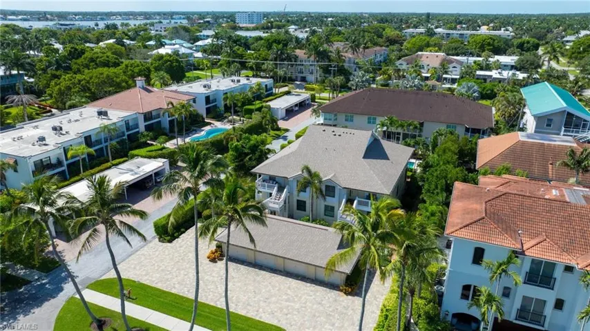 544 10th Ave S 202n, Naples, Florida 34102