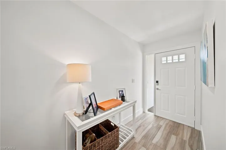 544 10th Ave S 202n, Naples, Florida 34102
