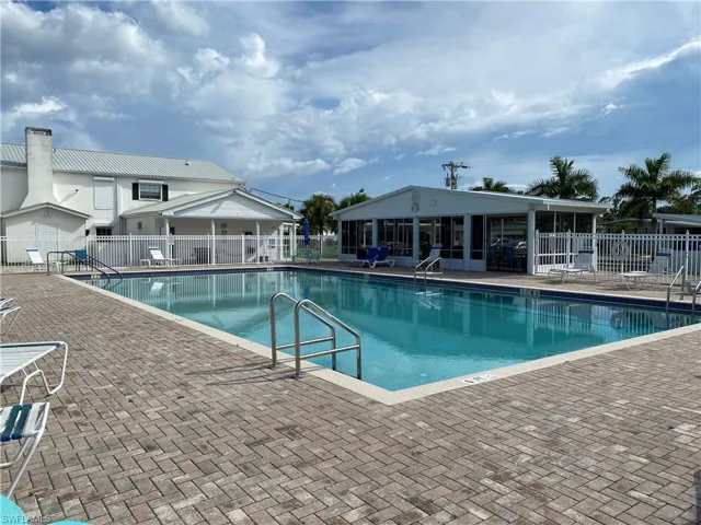 Community Large Heated Pool with Screened Area