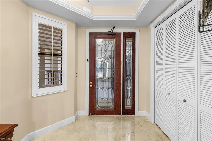Interior Entry/Foyer