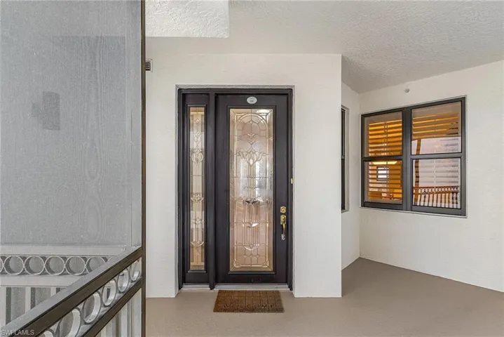 Exterior Front Entry