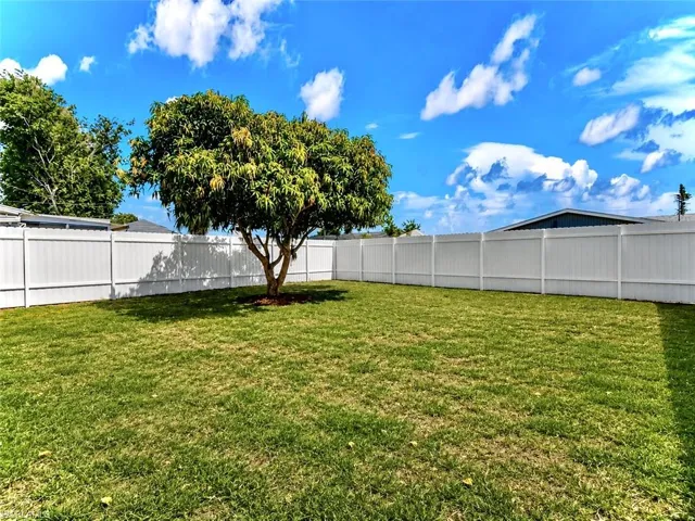 1116  Vineyard  ST, Lehigh Acres, FL 33936