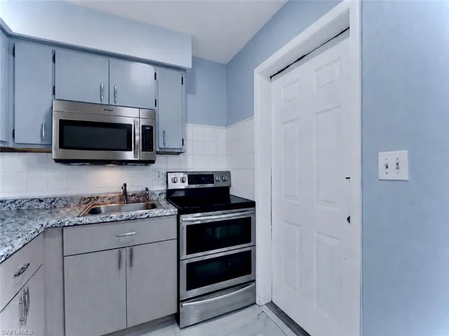 1116  Vineyard  ST, Lehigh Acres, FL 33936