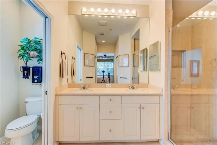 dual vanity main bath