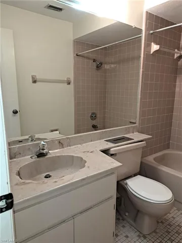10525 Putnam Ct, Lehigh Acres, Florida 33936