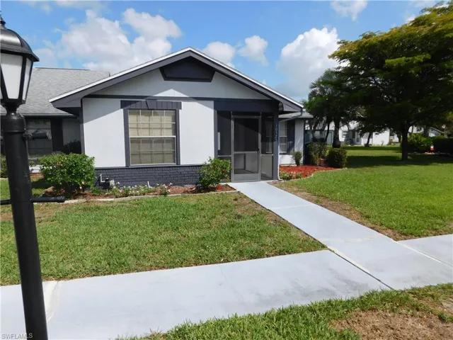 10525 Putnam Ct, Lehigh Acres, Florida 33936