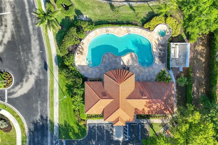 8355  Laurel Lakes  BLVD, Naples, FL 34119