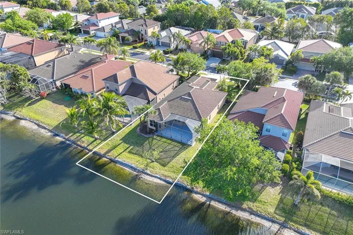 8355  Laurel Lakes  BLVD, Naples, FL 34119