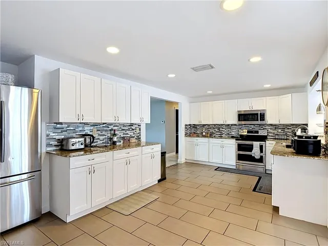 2212 Crystal Dr, Fort Myers, Florida 33907