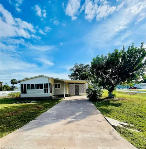2470  Farrance  CT, North Fort Myers, FL 33917