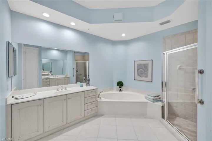 9038  Cascada  WAY, Naples, FL 34114