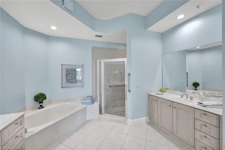 9038  Cascada  WAY, Naples, FL 34114