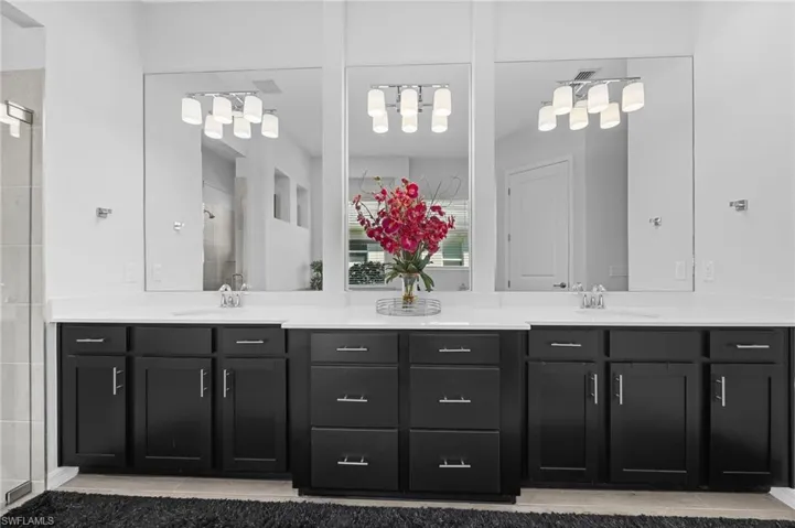 Owner Suite Dual Sink Vanity