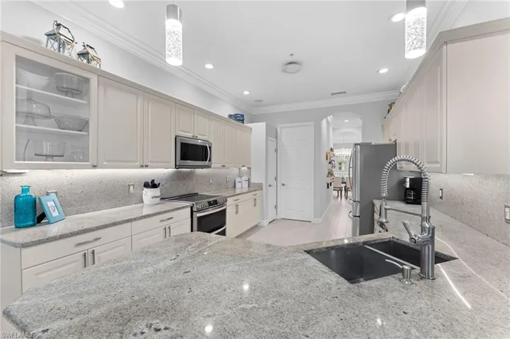 7832  Clemson  ST, Naples, FL 34104