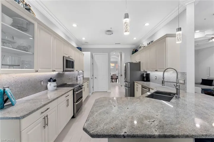7832  Clemson  ST, Naples, FL 34104