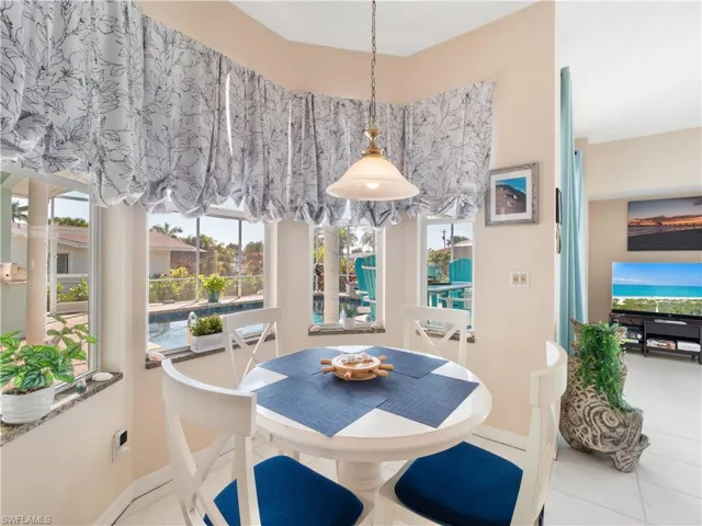 5222 Nautilus Dr, Cape Coral, Florida 33904