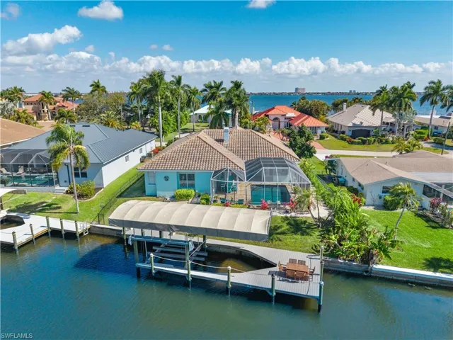 5222 Nautilus Dr, Cape Coral, Florida 33904