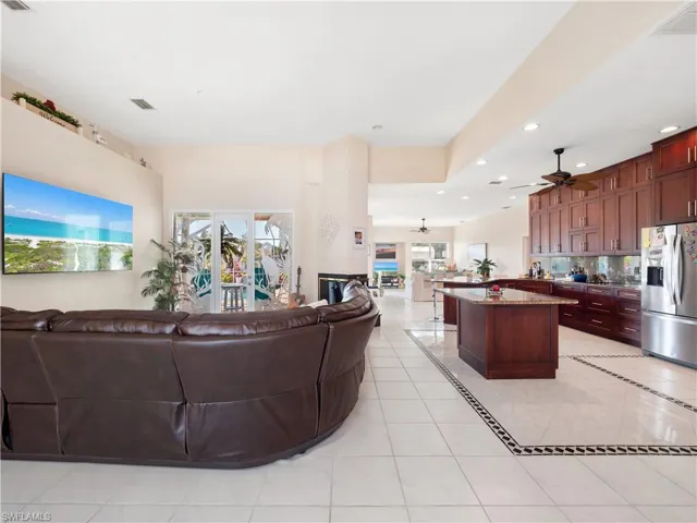 5222 Nautilus Dr, Cape Coral, Florida 33904