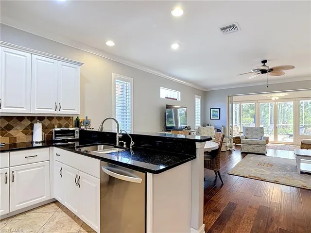 3548 Via Athena, North Fort Myers, Florida 33917
