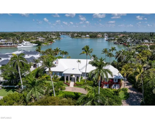 605  Admiralty Parade W , Naples, FL 34102