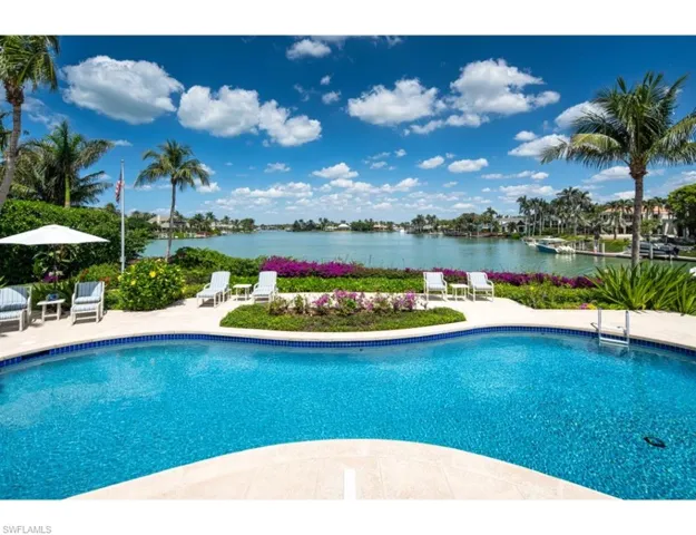 605  Admiralty Parade W , Naples, FL 34102