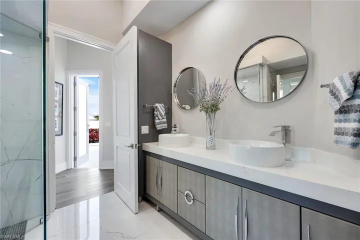 375 Germain Ave, Naples, Florida 34108