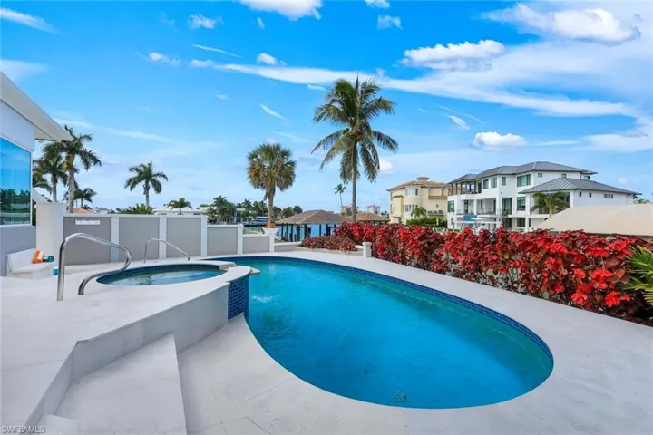 375 Germain Ave, Naples, Florida 34108