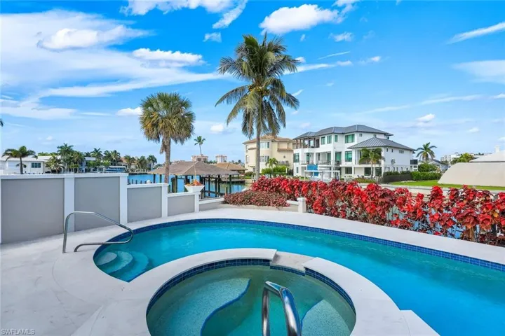 375 Germain Ave, Naples, Florida 34108