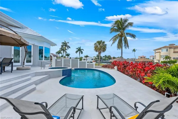 375 Germain Ave, Naples, Florida 34108