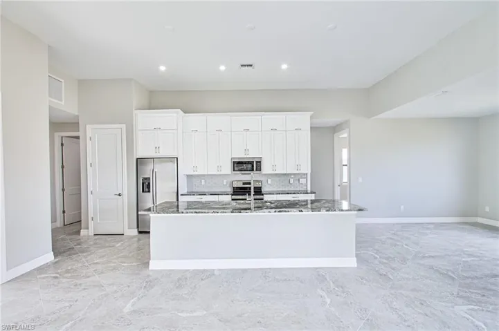 1115 NE 4th  PL, Cape Coral, FL 33909
