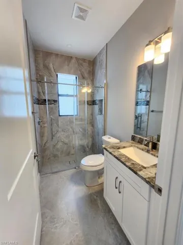 1115 NE 4th  PL, Cape Coral, FL 33909