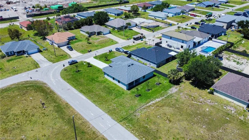 1115 NE 4th  PL, Cape Coral, FL 33909