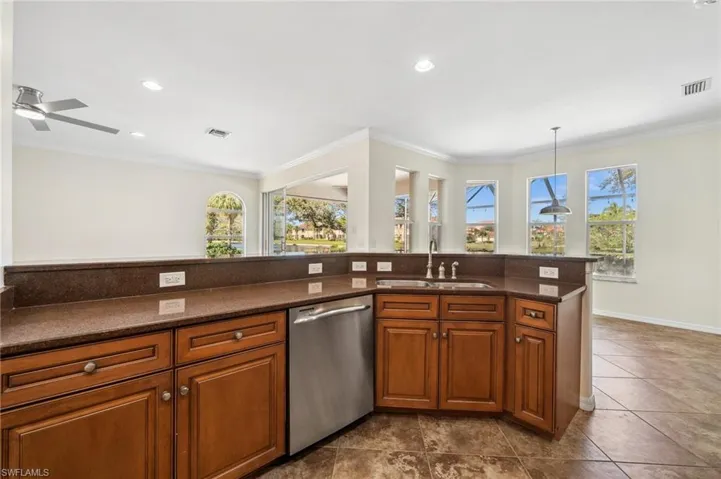 Peninsula with Dishwasher and Stainless Steel Sink