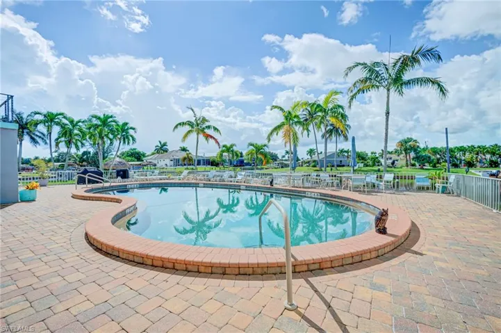 4940 Vincennes St 204, Cape Coral, Florida 33904