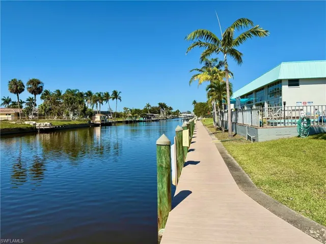 4940 Vincennes St 204, Cape Coral, Florida 33904