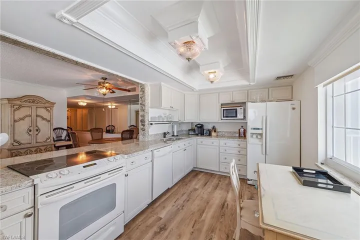 3443  Gulf Shore N BLVD, Naples, FL 34103