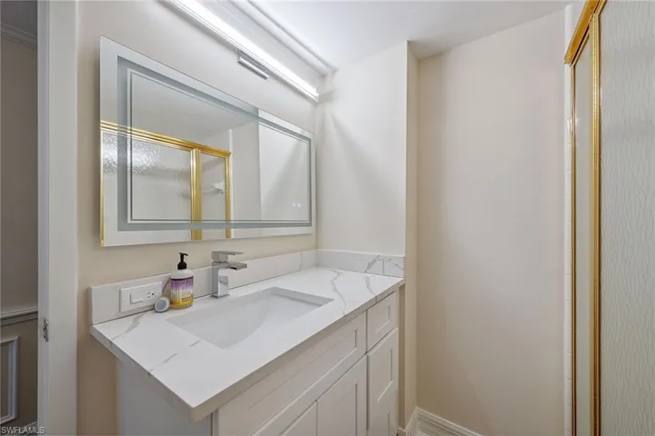 3443  Gulf Shore N BLVD, Naples, FL 34103