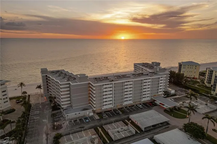 3443  Gulf Shore N BLVD, Naples, FL 34103