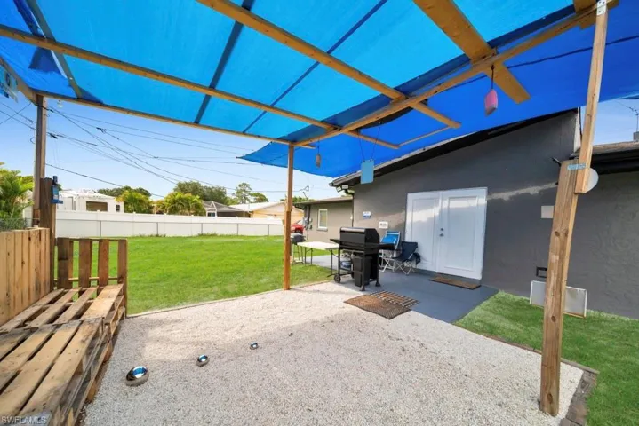 1313 Old Bridge Rd, North Fort Myers, Florida 33917
