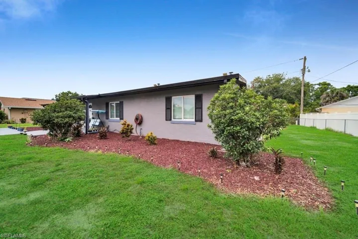 1313 Old Bridge Rd, North Fort Myers, Florida 33917