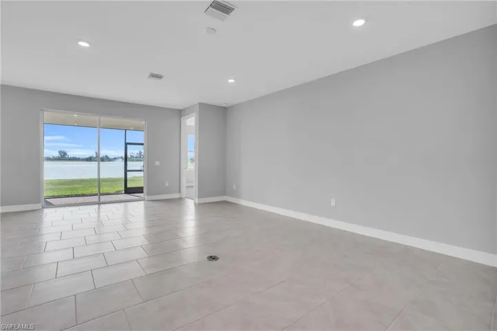 615 Parkshore Lake Ave, Cape Coral Fl 33993