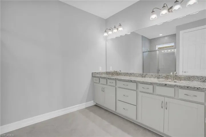 615 Parkshore Lake Ave, Cape Coral Fl 33993