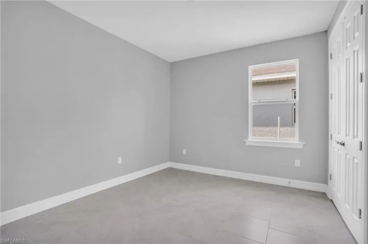 615 Parkshore Lake Ave, Cape Coral Fl 33993