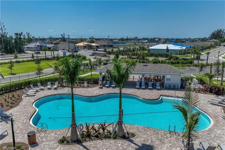 615 Parkshore Lake Ave, Cape Coral Fl 33993