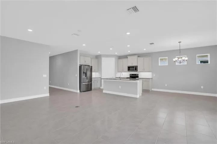 615 Parkshore Lake Ave, Cape Coral Fl 33993