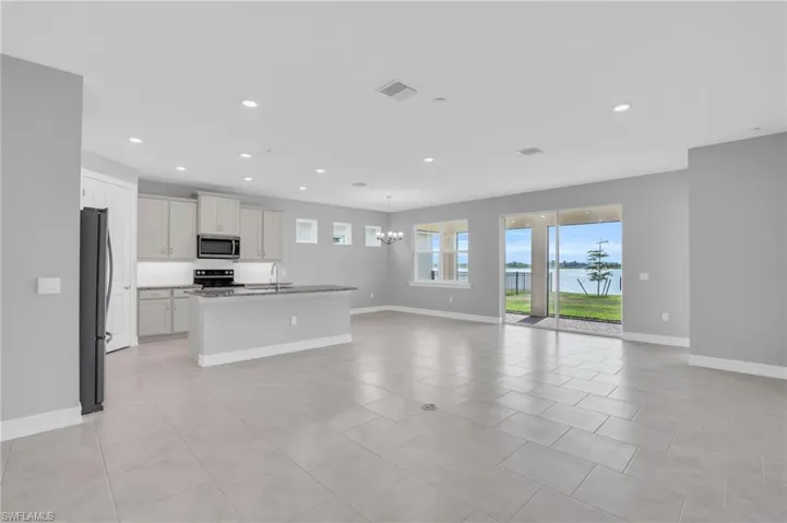 615 Parkshore Lake Ave, Cape Coral Fl 33993