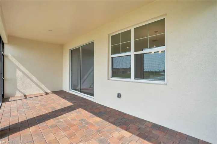 615 Parkshore Lake Ave, Cape Coral Fl 33993
