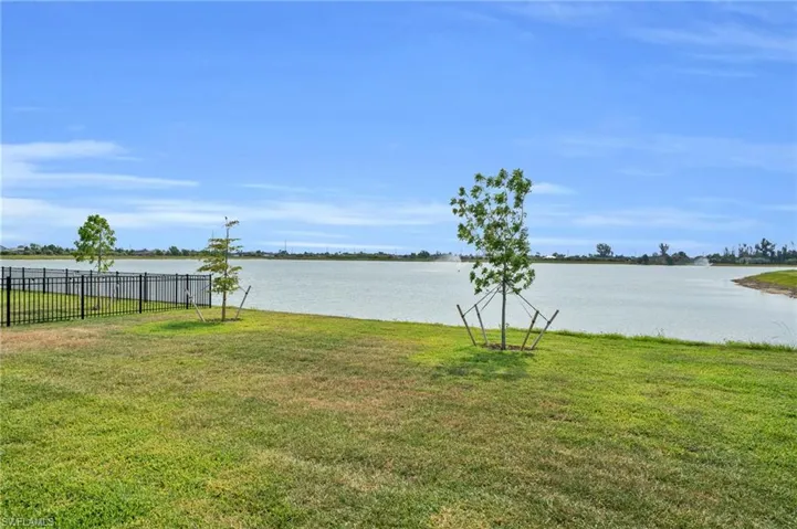 615 Parkshore Lake Ave, Cape Coral Fl 33993
