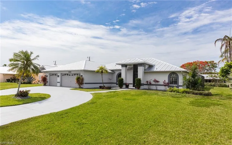 512 SE 33rd  TER, Cape Coral, FL 33904